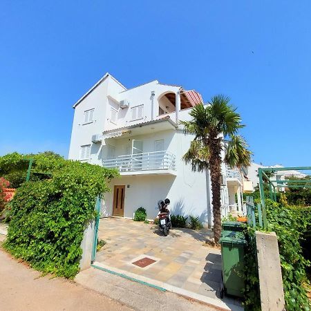 Apartments Neva & Neva Beach House 스리마 외부 사진
